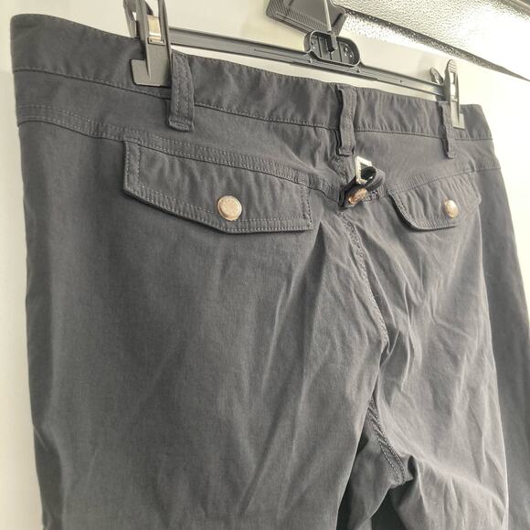 Athleta Dipper Hiking Bermuda Black Nylon Stretch Shorts Women’s 16 - Picture 8 of 16